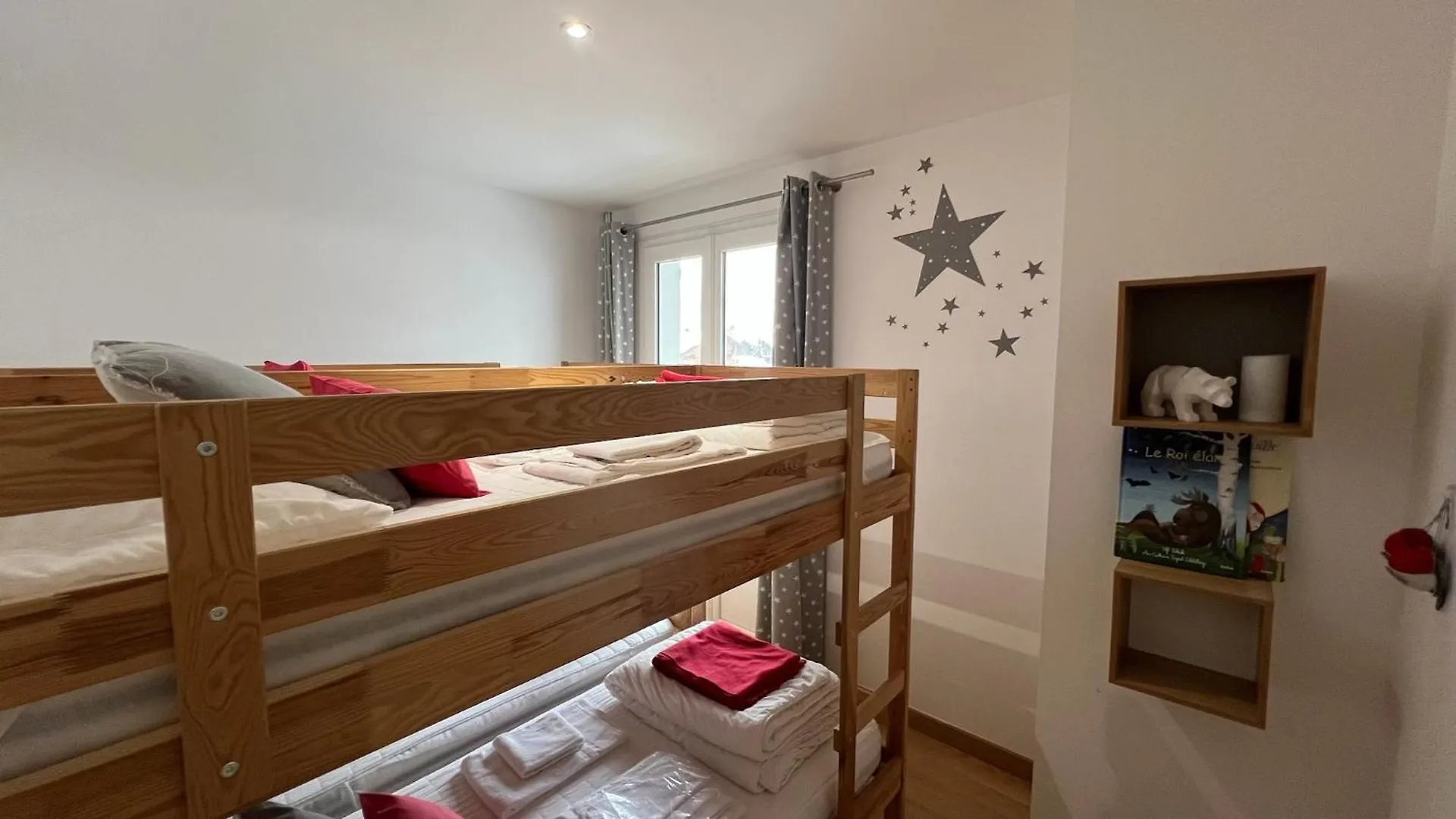 Apartment Rouge Canneberge -8 Personnes- 84M2 Vue Degagee Setaz Valloire