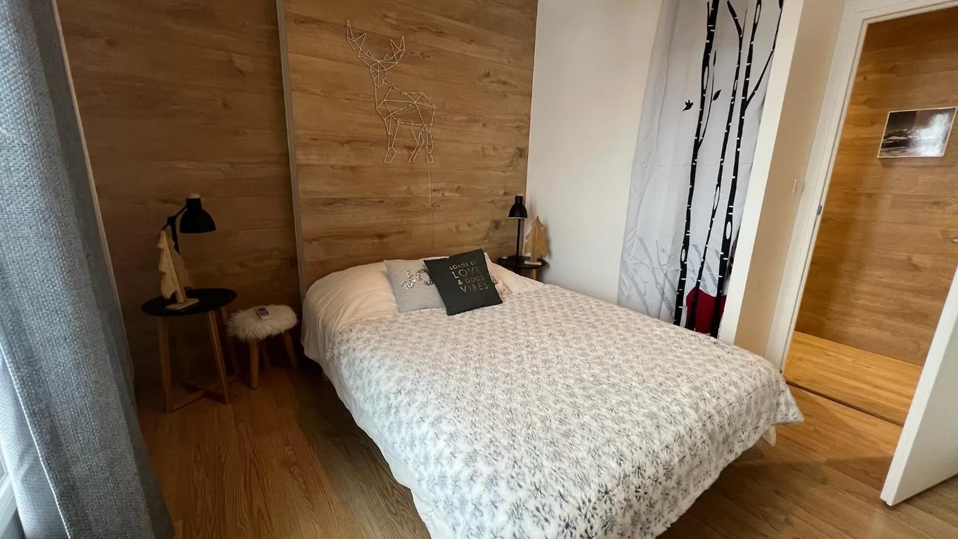 Apartment Rouge Canneberge -8 Personnes- 84M2 Vue Degagee Setaz Valloire France