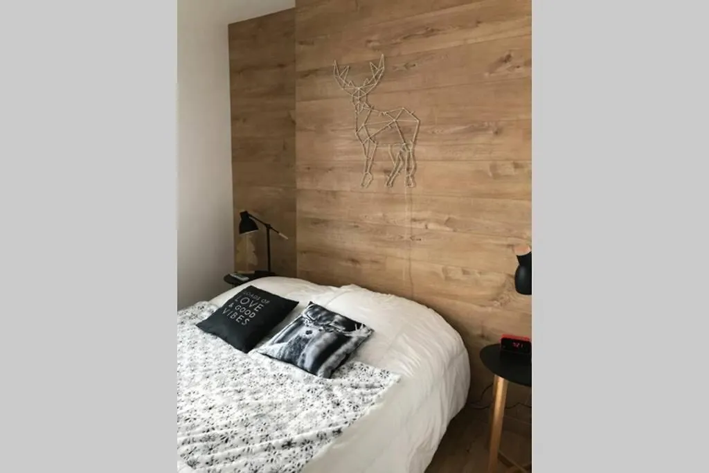 Rouge Canneberge -8 Personnes- 84M2 Vue Degagee Setaz Valloire Apartment