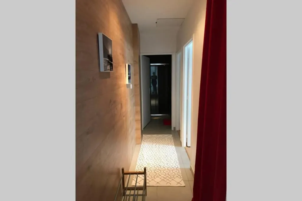 Rouge Canneberge -8 Personnes- 84M2 Vue Degagee Setaz Valloire Apartment