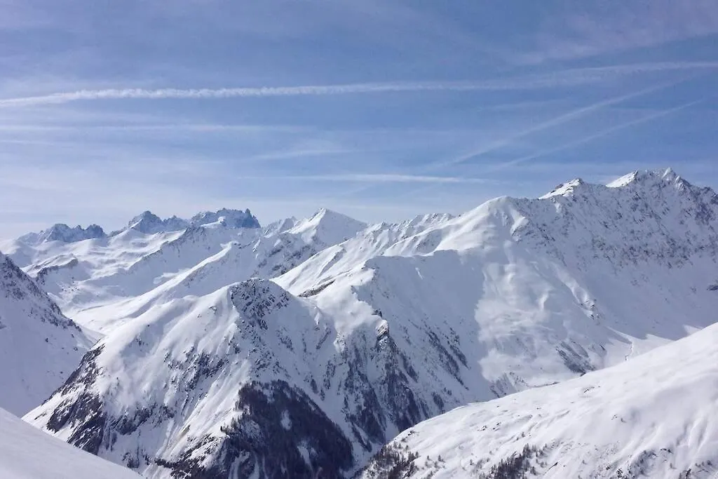 Rouge Canneberge -8 Personnes- 84M2 Vue Degagee Setaz Valloire Apartment
