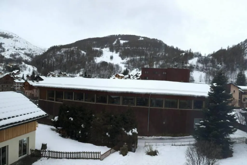 Rouge Canneberge -8 Personnes- 84M2 Vue Degagee Setaz Valloire France